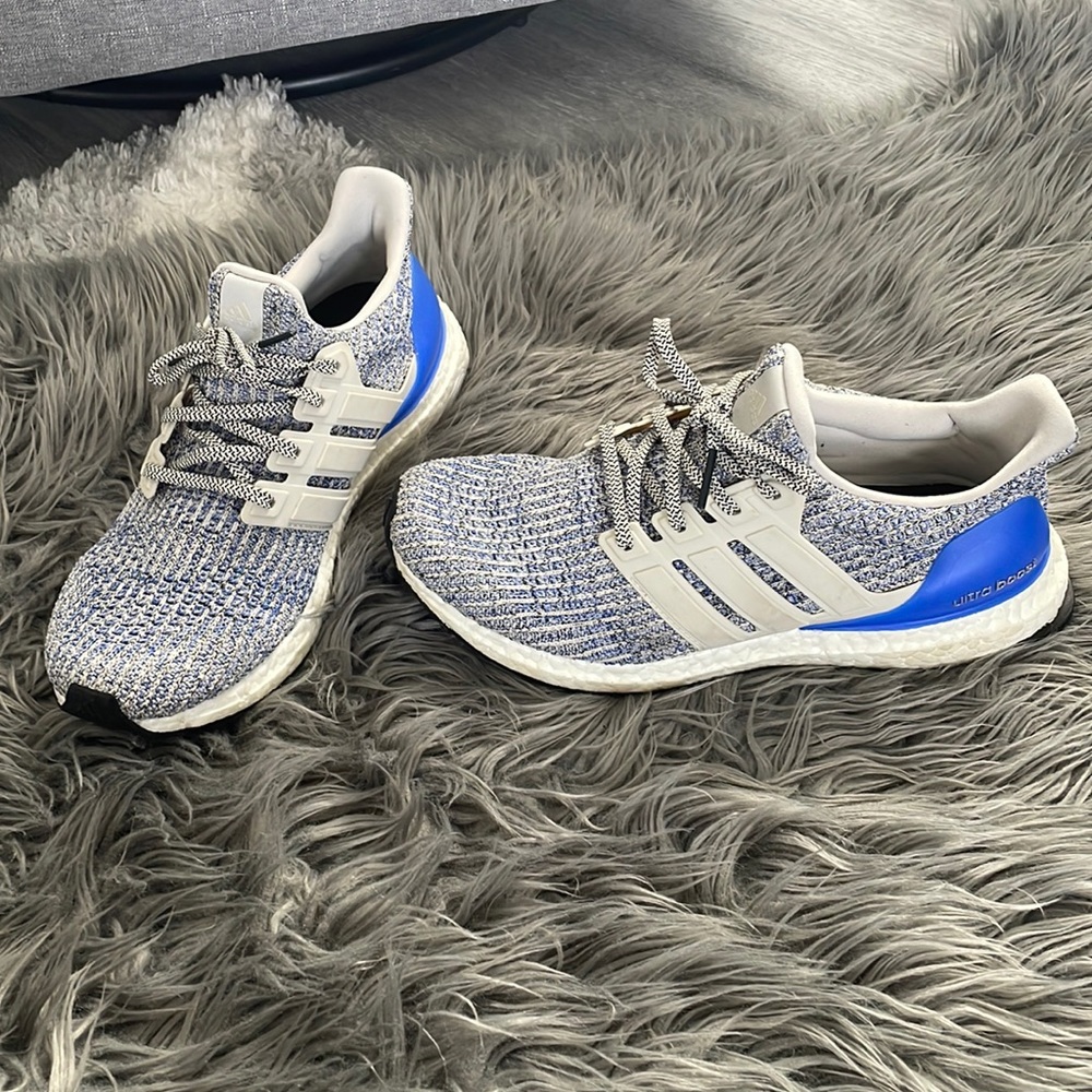 Men's Adidas size 9 Ultra Boost